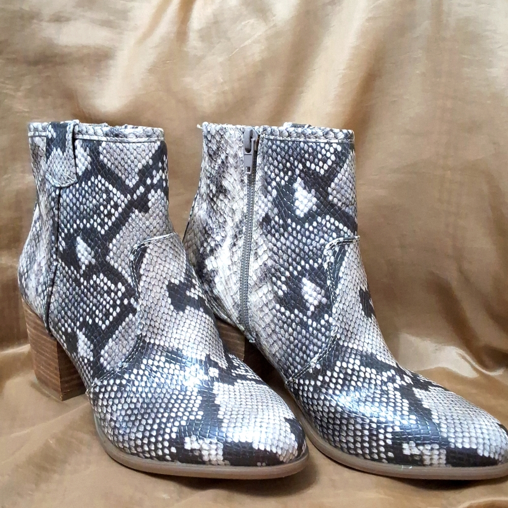 Boots,MAKE OFFER!!